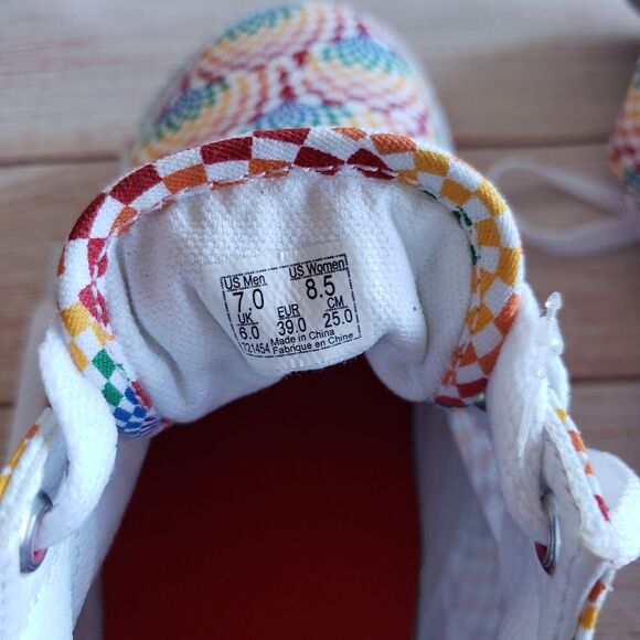 Vans Unisex Off The Wall Old Skool Classic Stripe Skater Style Platform Sneakers - Picture 8 of 11